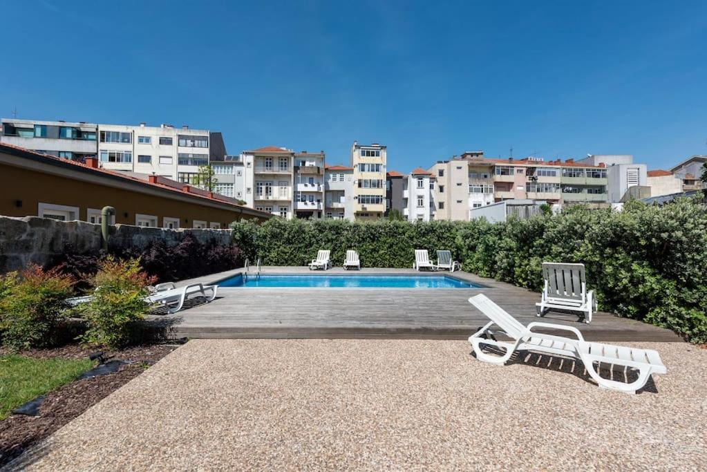 Apartamento Chic Porto Hideaway: Pool & Garden Exterior foto