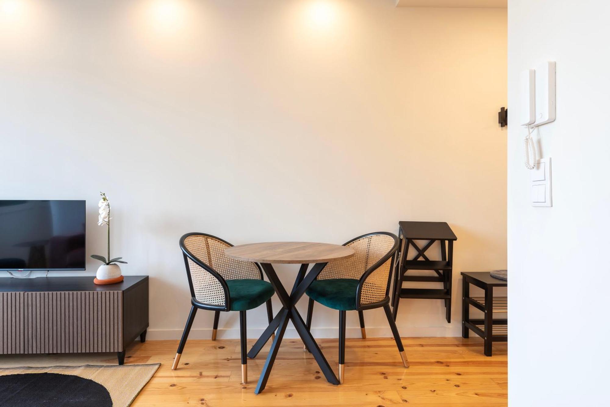 Apartamento Chic Porto Hideaway: Pool & Garden Exterior foto